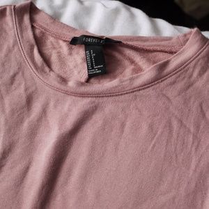 Long-sleeve light pink t-shirt dress